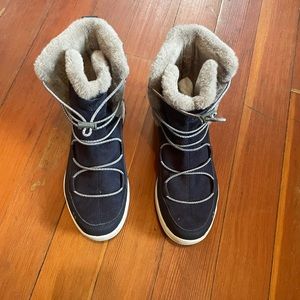 Ryka snow sneaker